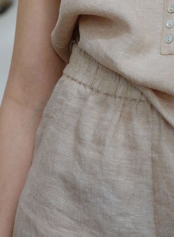 Shorts med broderede hør