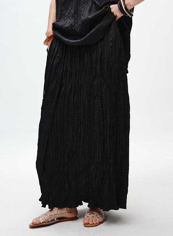 Pleated Skirt with Wooden Pendant