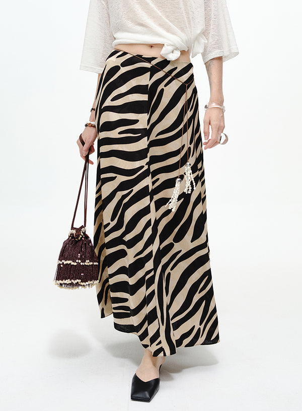 Flared Waist-Chain Skirt