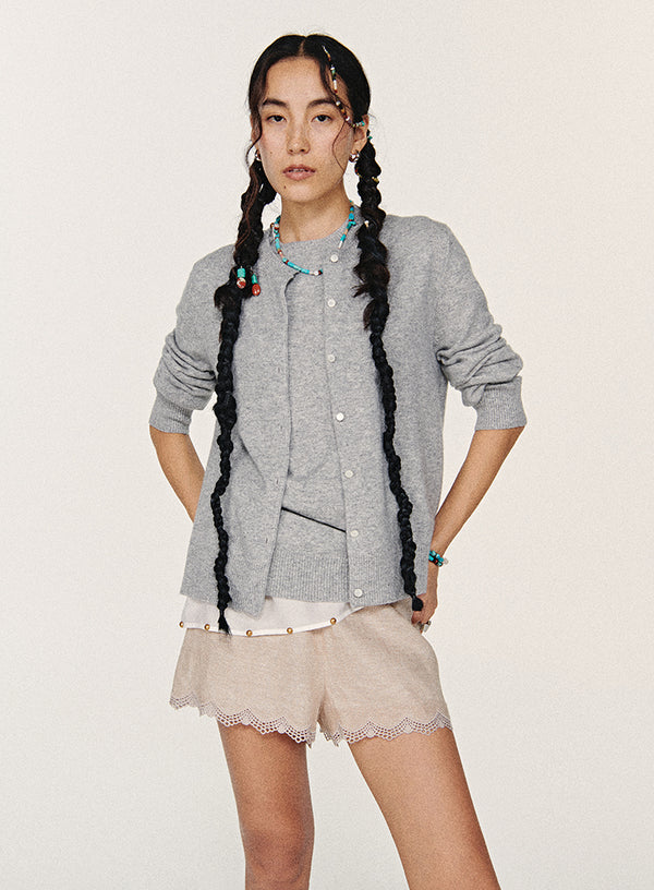 Shorts med broderede hør