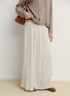 Wood-Pendant Pleated Skirt